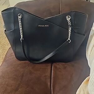 Large micheal kors purse black